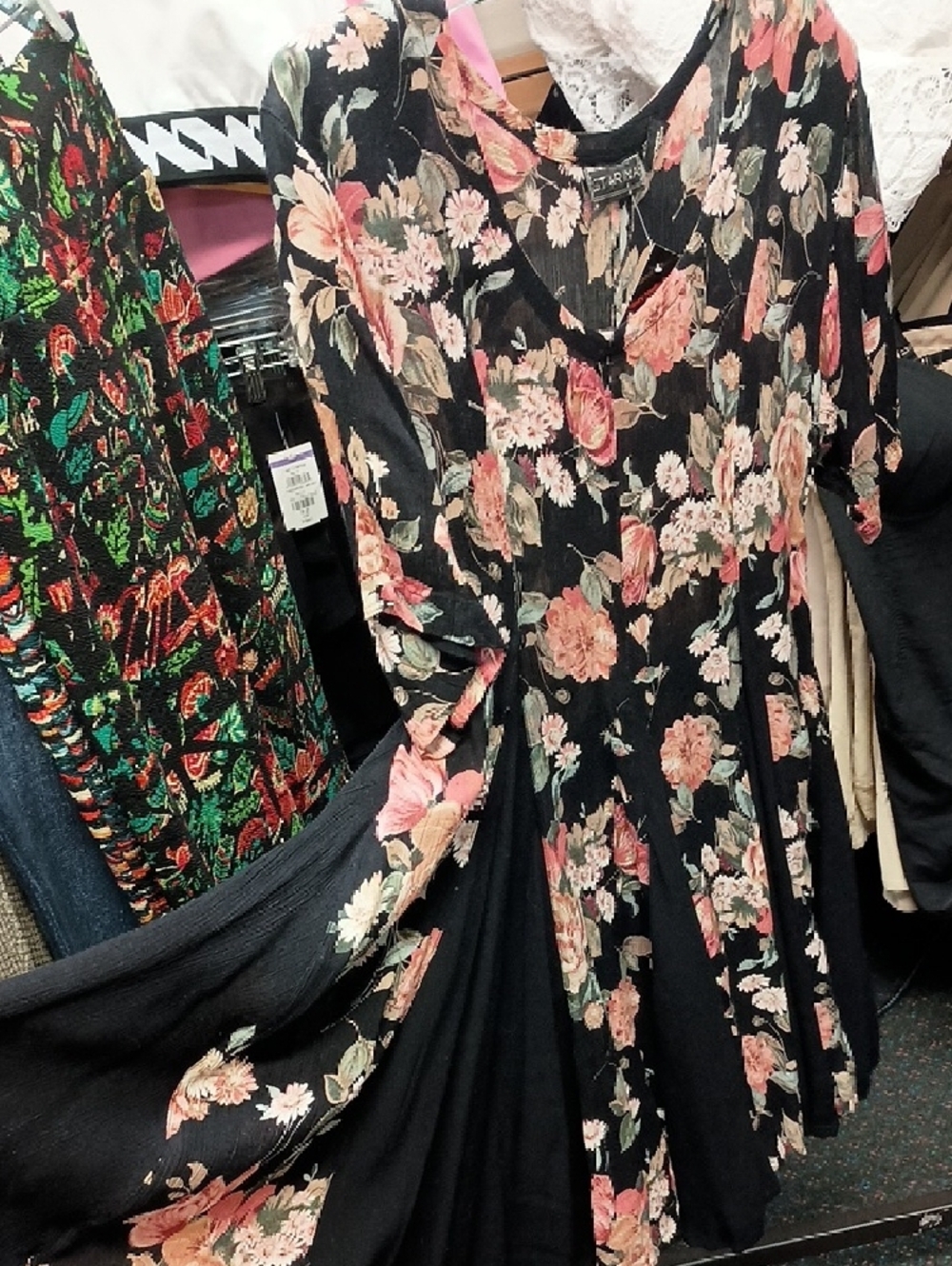 Starina Black Floral Midi Dress with Pink Roses - Picture 4 of 4